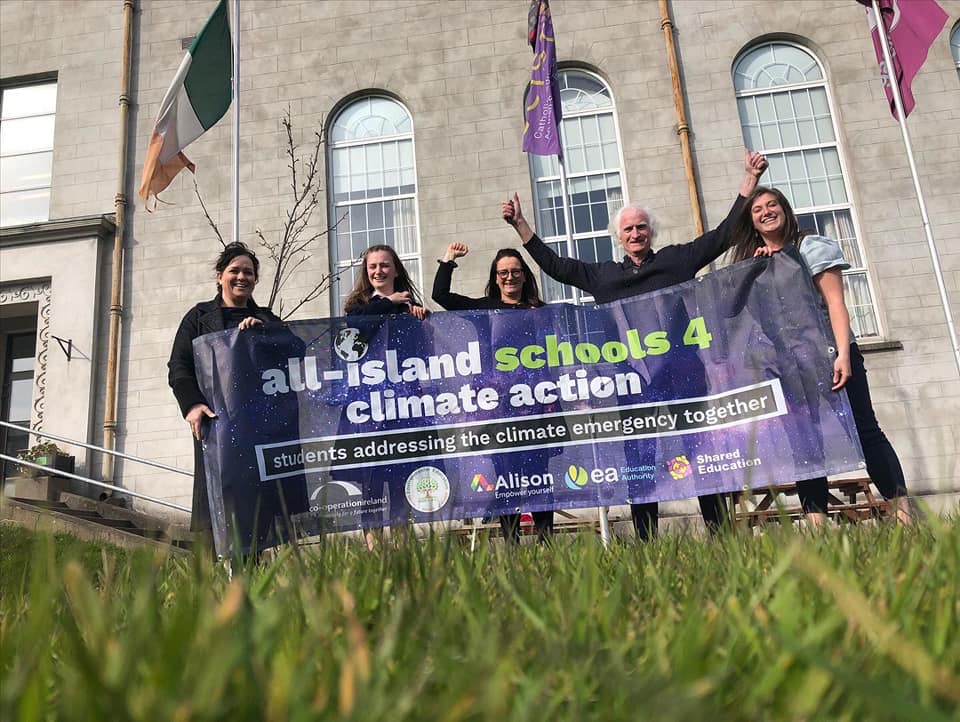 Last Friday: All-Island Schools 4 Climate Action talk with EcoEd4All &amp; Eco Eye TV environmental expert Duncan Stewart, during a visit to St. Mary's College, Arklow. 🌍
Students discussed their research from the Circular Economy course on Alison - Free Empowerment Platform.