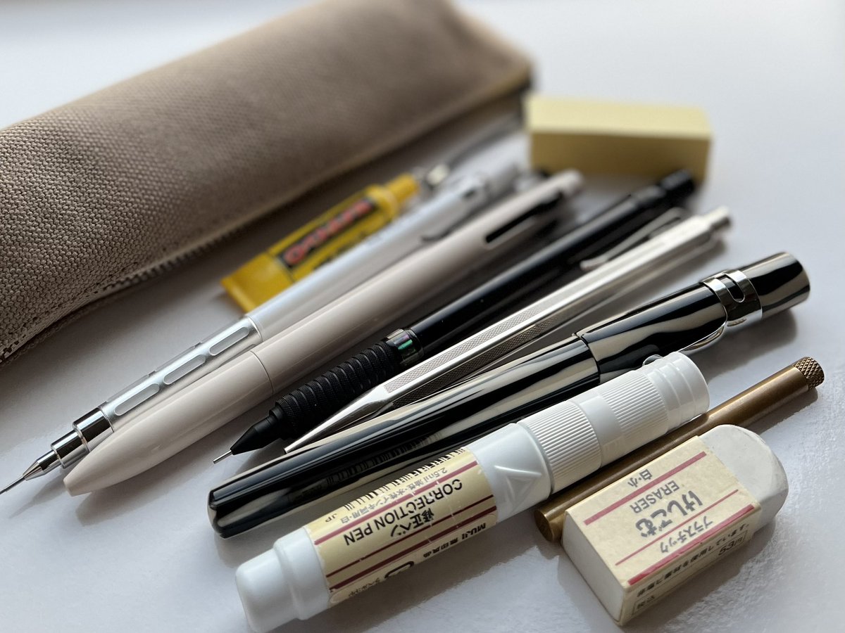 #筆箱紹介
 今年は低浮上にする~(予定)