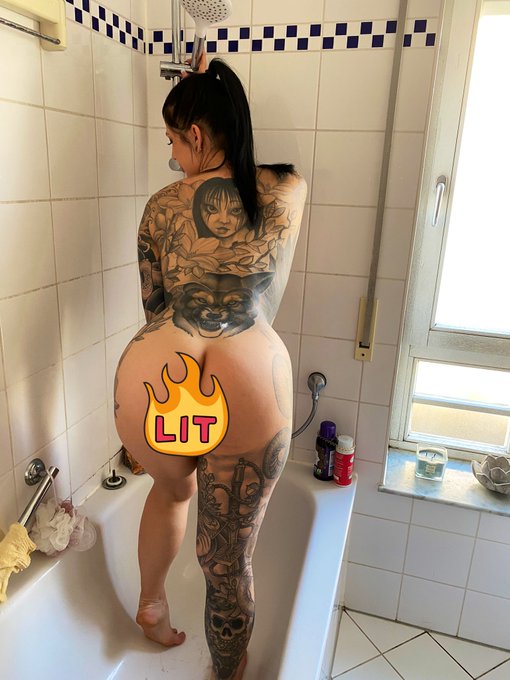 Mein neuer duschclip ist online 💦💦💦💦  https://t.co/MOQaTUlXQE https://t.co/0GR4UiIPis<a href="/tag/goodmorning"class="tags"><span>#goodmorning</span></a>