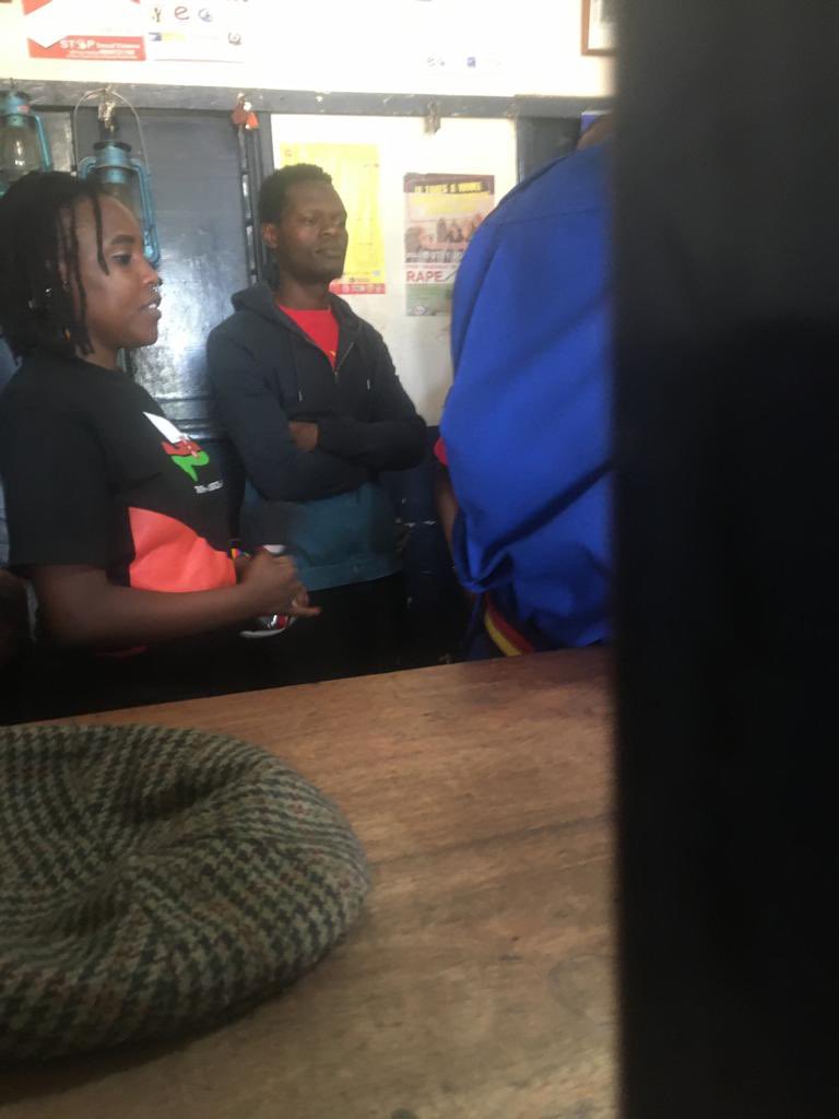 AngazaNoth's tweet photo. Members from @TKJIC1 and @KayoleCJC standing in solidarity with the ( #FreeKasarani4)  comrades who were brutally and unlawfully arrested during the #lowerfoodprices #NjaaRevolution peaceful protests at Kasarani yesterday. We demand for their immediate release. People power 👊🏿💪🏾. https://t.co/1p9iPqo96o