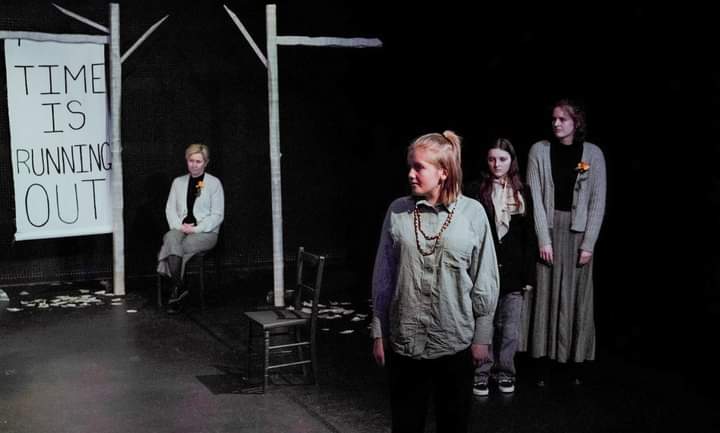 peoplestheatre's tweet photo. We're so excited for the SUPERGLUE team who are performing today at the fabulous @YorkTheatre! Sending good wishes and leg breaks ❤️
https://t.co/fJ5Bd8Yhgj
@NTConnections #YouthTheatre #Connections22 #TimCrouch https://t.co/qC2vNCldgw