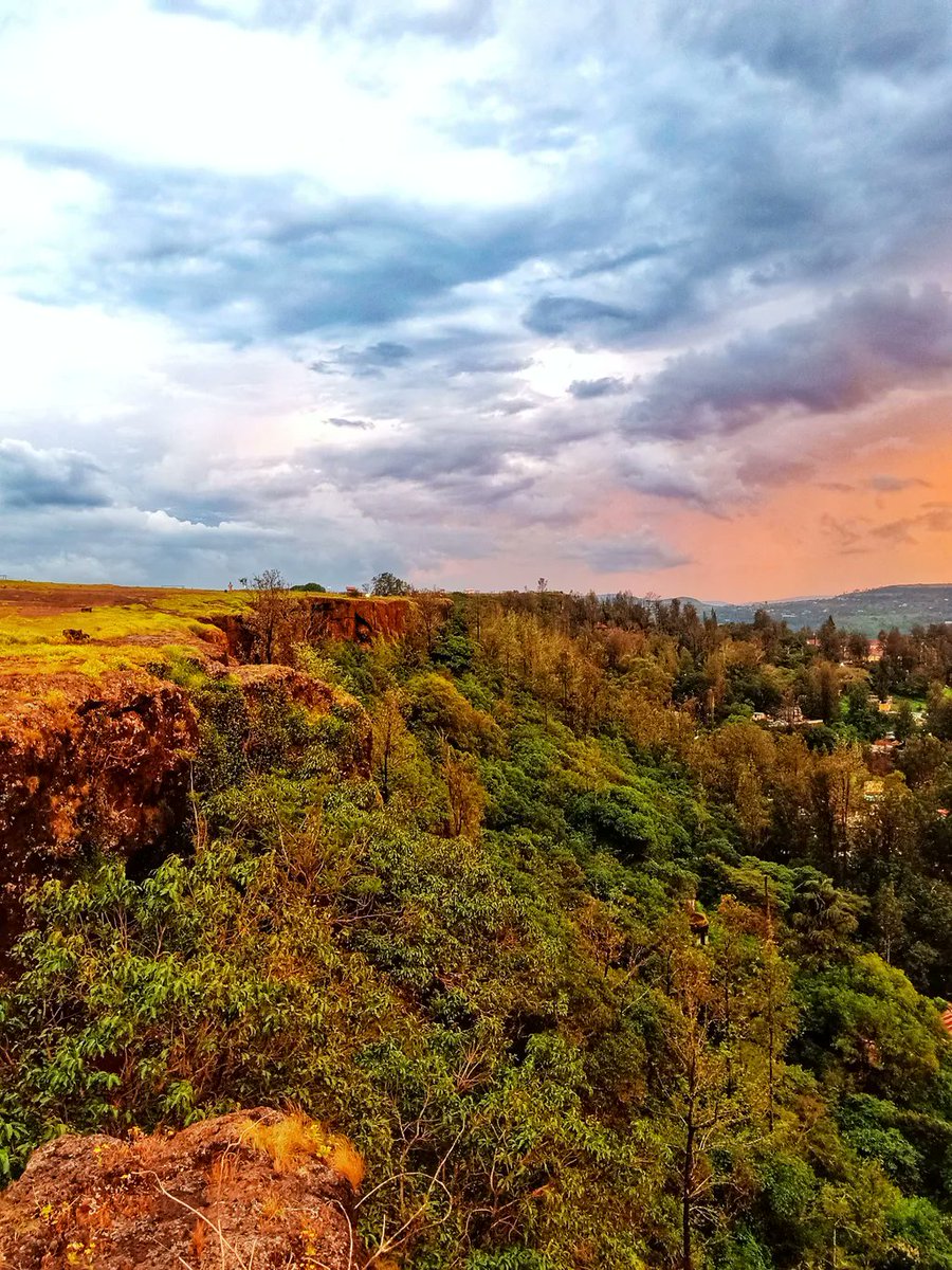 RavineHotel's tweet photo. Tableland in all its glory.. beautiful in the Monsoons and during sunset ♥️ ♥️ https://t.co/3T5ShEbu6u