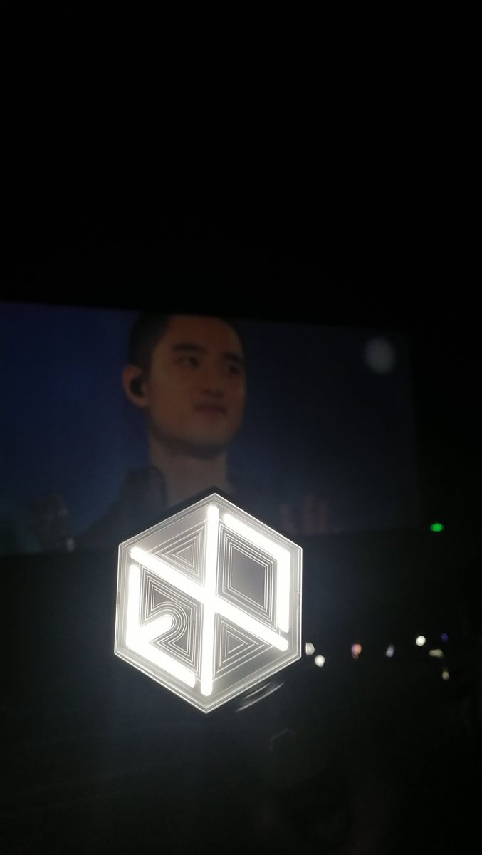 xieriz3n's tweet photo. to the whole team of @eristaledvo thank you! thank you so much for organizing this event. It was a dazzling Saturday 🥰 @weareoneEXO #1ΞX0 #10yearswithEXO #ERISTALEDVO https://t.co/gv3KkV0WzX