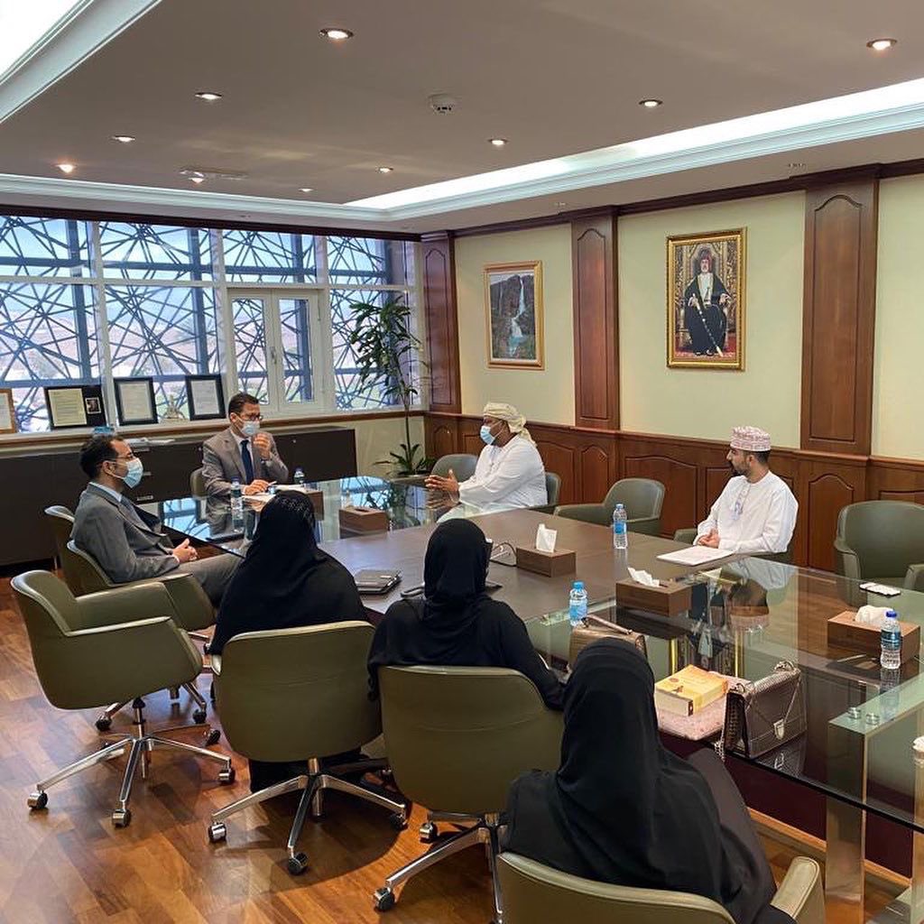 sc_buc's tweet photo. عقد اجتماع لاختيار الفائزين في مسابقة تصميم هوية جديدة للمجلس . https://t.co/1A7xPil0BZ