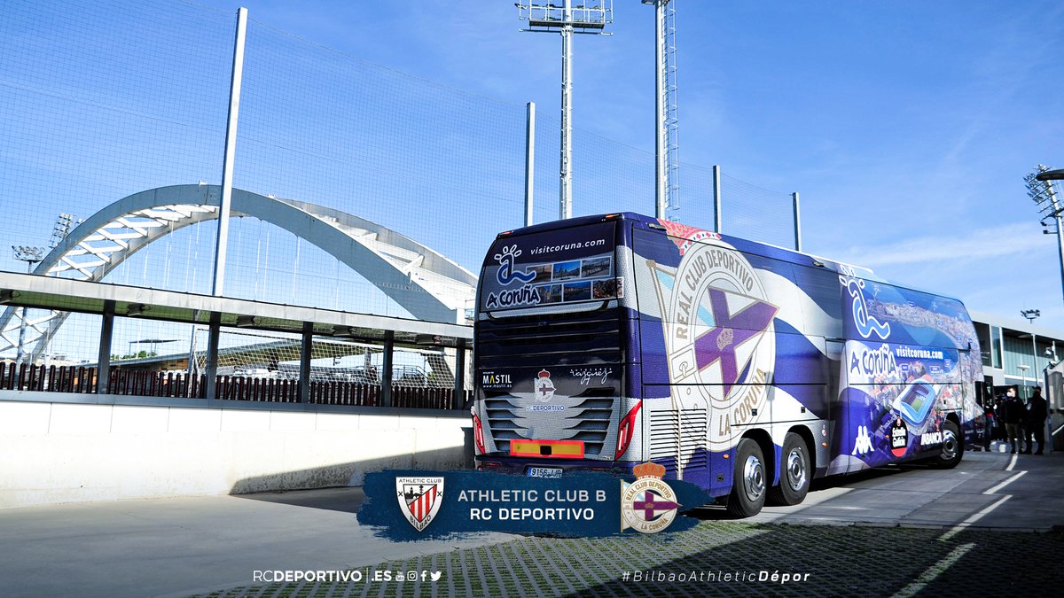 RCDeportivo's tweet photo. Xa estivo con #asnosas e hoxe tamén c #osnosos, o autocar do #Dépor, de @AutosAVazquez e @CorunaTurismo xunto ao mítico arco de San Mamés, agora na bancada de Lezama https://t.co/eXjXr6rtKS
