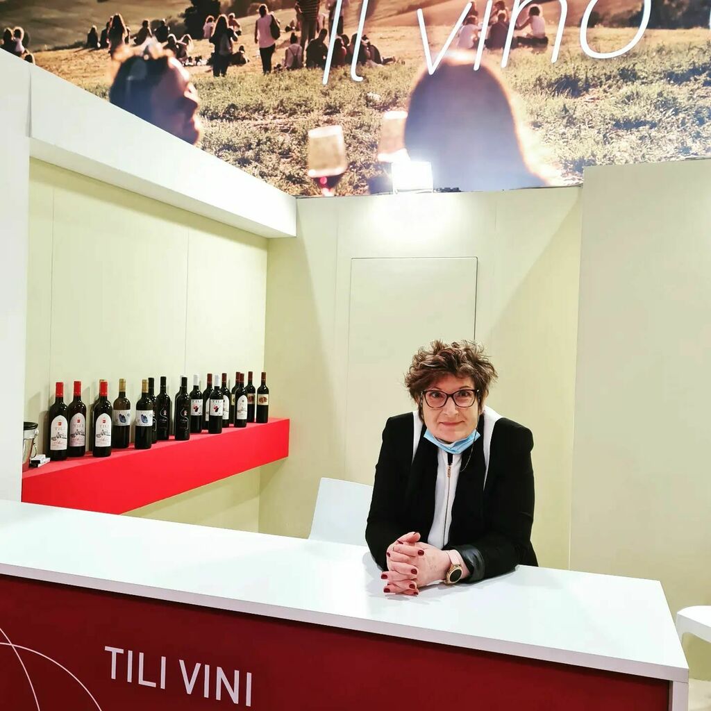 tilivini's tweet photo. Almost ready for the first day of VINITALY 🤞💪

Quasi pronti per il primo giorno del VINITALY 🤞💪

#vinitaly2022 #organicwine #vinibiologici #umbria #umbriadamare #visitumbria #fieradelvino #fieravini #readytorock https://t.co/EVfqYt40Wp https://t.co/t0xMIThBDA