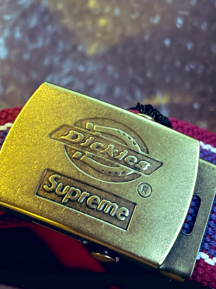 heysho2000's tweet photo. プリーズウェイトで3分待った甲斐がコレ
#supreme https://t.co/lMF9RqAxmz