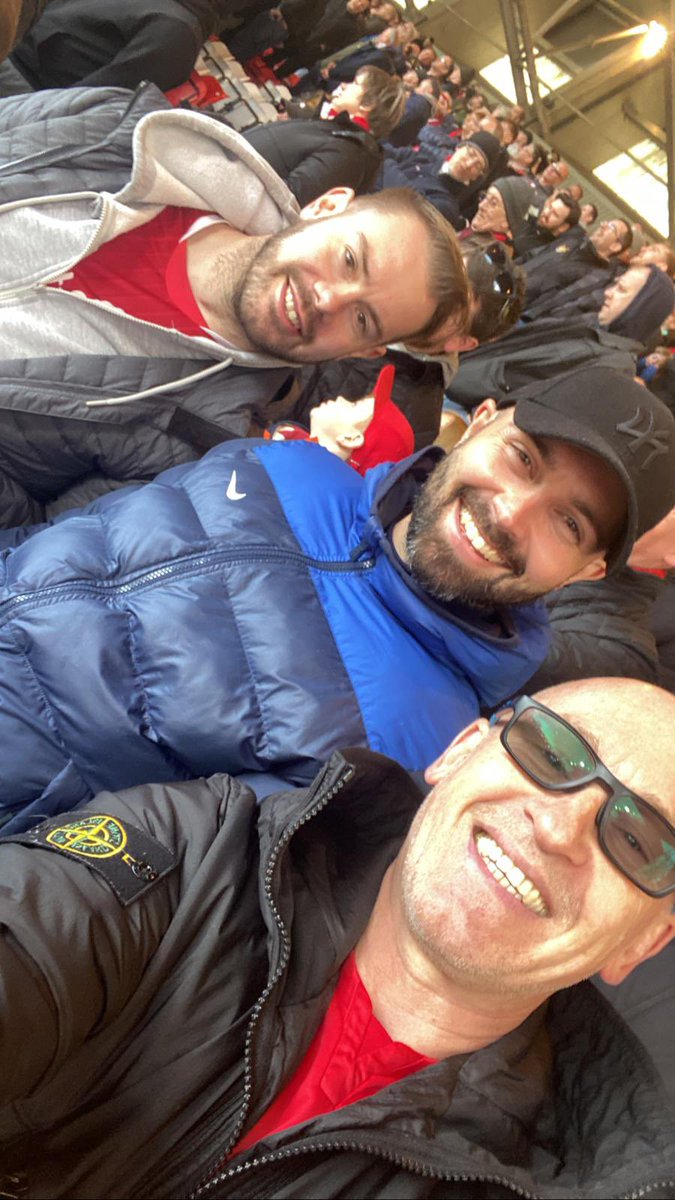 Squizz17's tweet photo. Another top day yesterday @jamesmorgan54 @happyfeet07 🔴⚪️ https://t.co/v8I5wKYmlU