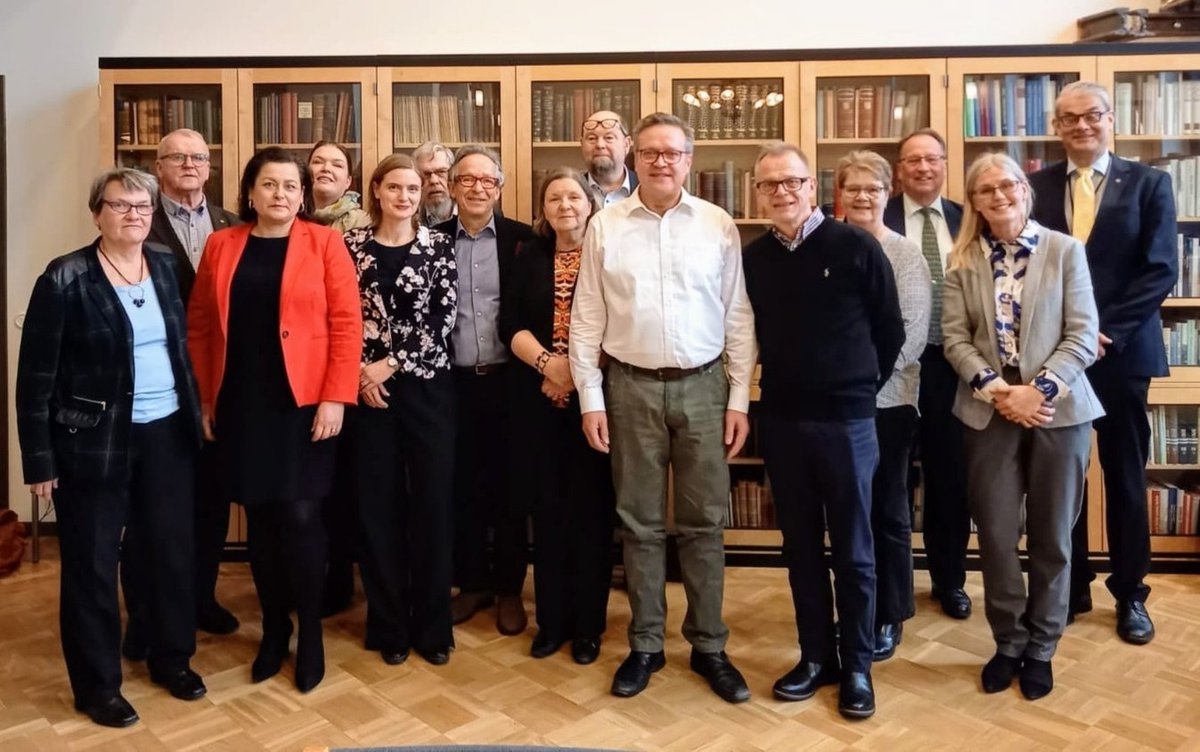 Last Thursday the speakers of the Finnish Expatriate Parliament met the board of directors and the whole staff of the Finland Society at the premises of the Finnish Literature Society in Helsinki. https://t.co/ZLoryqzyGq
