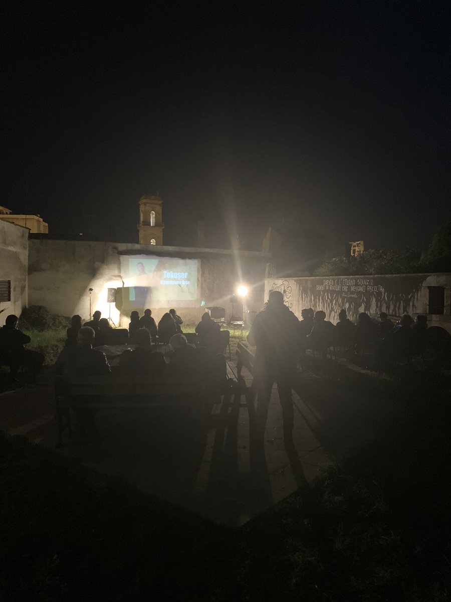 Ringraziamo tutte e tutti per aver partecipato alla ll tappa del percorso “Verso la Resistenza”
Ci scusiamo per l’assenza di Alessandro,per motivi personali non ha potuto raggiungerci.

Grazie per aver sostenuto la cassa di resistenza #NoTap 
Oggi lll tappa: biblioteca Sarajevo