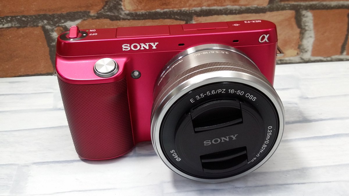 hohigashikurume's tweet photo. SONYのミラーレス一眼 NEX-F3 レンズキット入荷しました!!#SONY #ミラーレス #NEXF3 #α #ハードオフ東久留米 https://t.co/QsLbfN8l34
