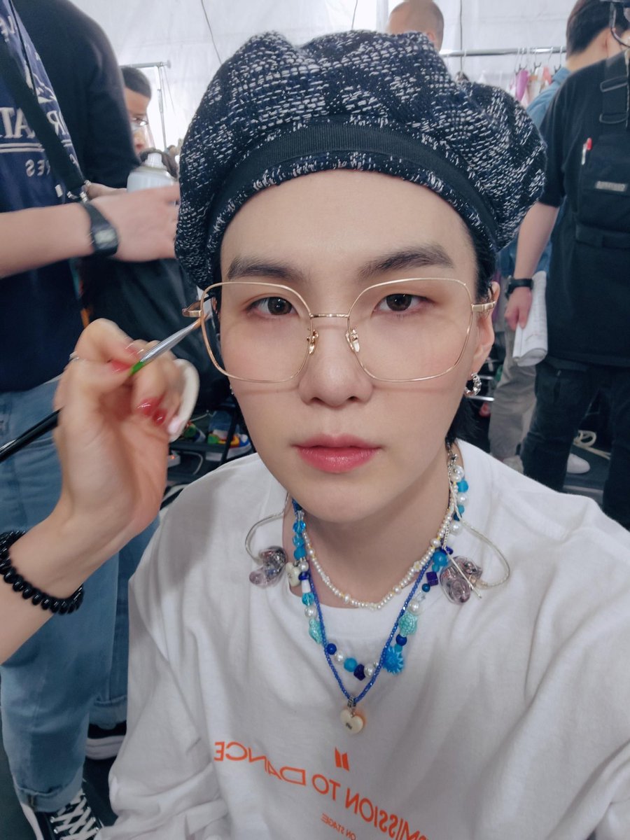 SUGA, Weverse 220410 🐱 It’s not a cap for perms