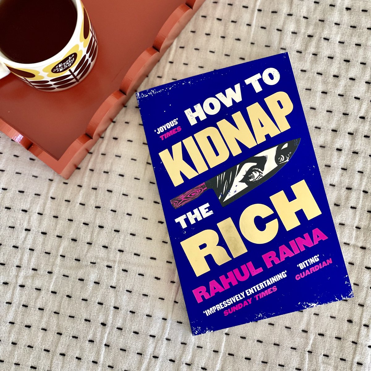 LittleBrownUK's tweet photo. 📚 SUNDAY READING 📚 

Fast-paced thriller meets social satire. 

#HowToKidnapTheRich is @Waterstones Thriller of the Month and makes for a brilliantly thought-provoking weekend read. 

Get your copy now: https://t.co/2LB9S8OUUE https://t.co/HKpQs38TqM