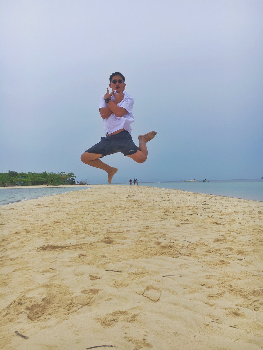 RJayV7's tweet photo. ☀️🌊🏝 https://t.co/yU9RTbiCsK
