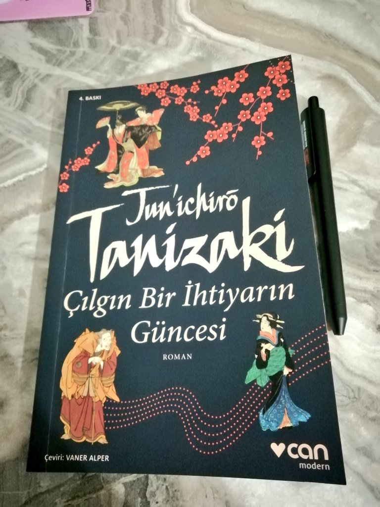 #okudumbitti
Japon kültürünü ve 80 yaşındaki ihtiyarın eroto-haz duygusunu anlatan güzel bir kitap 🌸

#Tanizaki #Japonedebiyatı