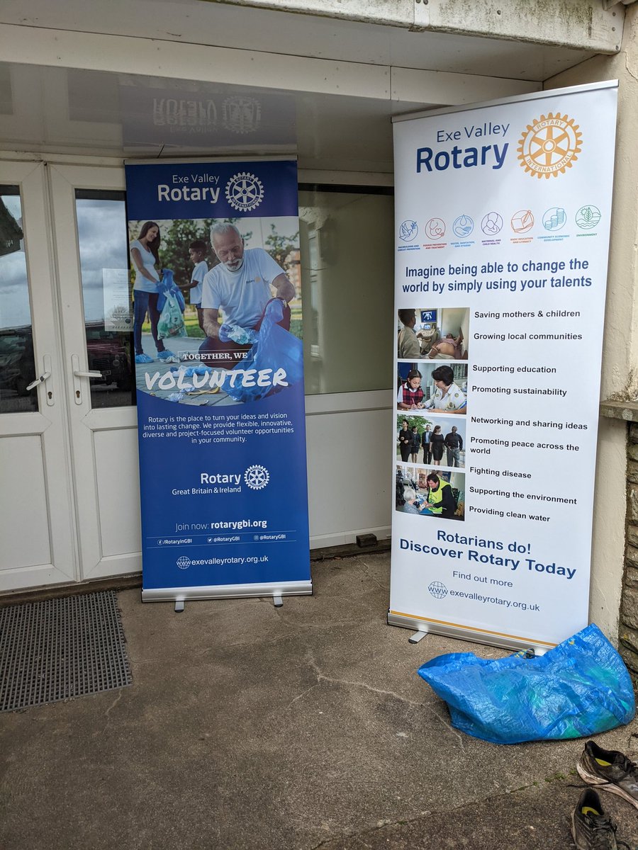 mddclowerculm's tweet photo. Exe Valley Rotary clubs  Templeton Trail this AM , fantastic too be back out , especially as a marshall I get to watch the runners !! All proceeds too Rotaries Ukrainian fund , well done all 52 who did the real work , can I have a heater next year please ? https://t.co/HdeU5g2YaQ