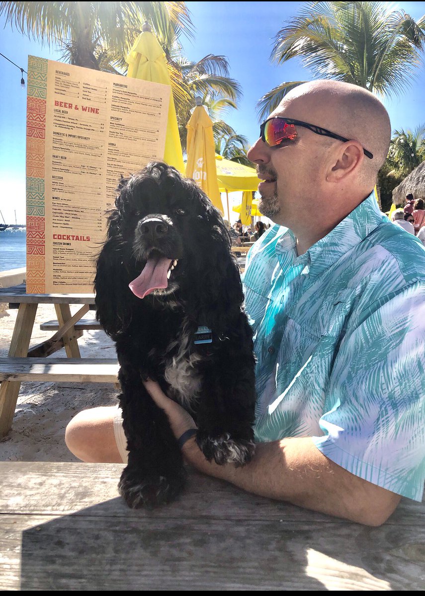 It’s #nationalhugyourdogday so looking forward to going to my favorite Beach Bar🏝 to celebrate with the Bald Guy…have a great Sunday everyone❤️ #dogsoftwitter #sundayvibes