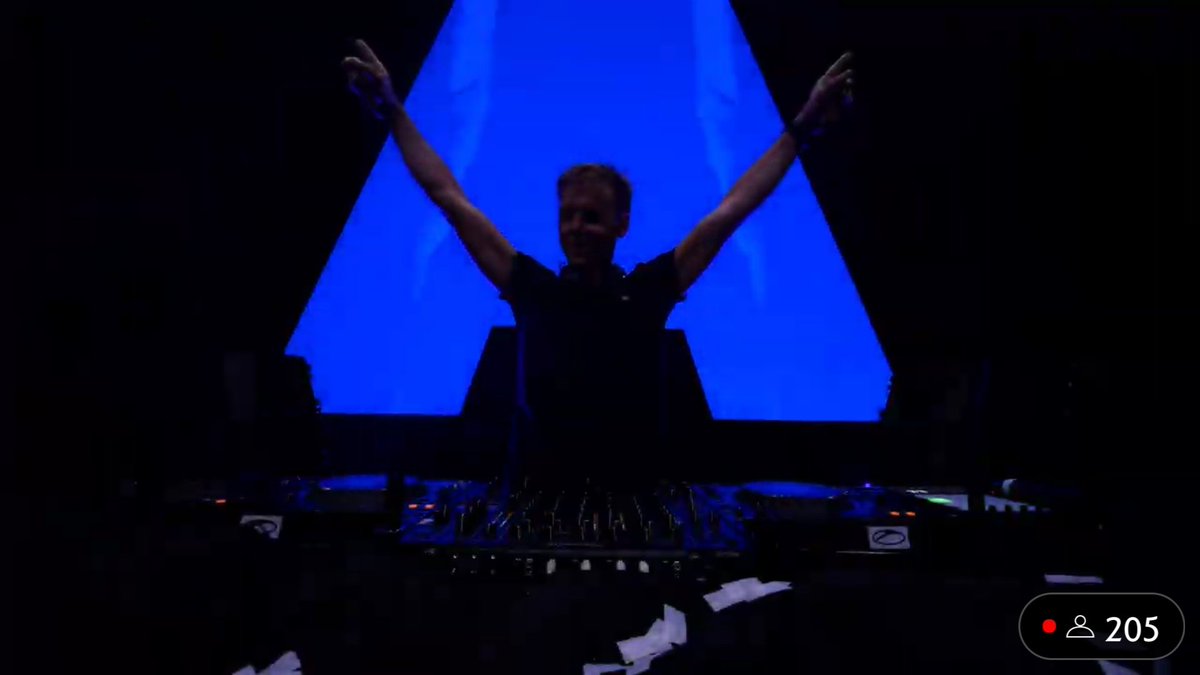 tranceismyworld's tweet photo. Armin's hands >>>
#ASOTLA https://t.co/OmRiok47yZ
