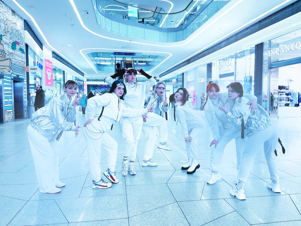 TGM_cdt's tweet photo. [TEASER IMAGE]

𝔼ℕℍ𝕐ℙ𝔼ℕ - '𝔹𝕝𝕖𝕤𝕤𝕖𝕕-ℂ𝕦𝕣𝕤𝕖𝕕'

Edit: @varvors 

2022.04.10 6PM

#enhypen #Blessed_Cursed #enhypencoverdance #enhypencover #dancecover #jay #suhoo #jake #sunghoon #jungwoo #niki #heesung #kpop #kpopdancecover #kpopdance #TGM #TGMdanceteam https://t.co/opBGBb0jt0
