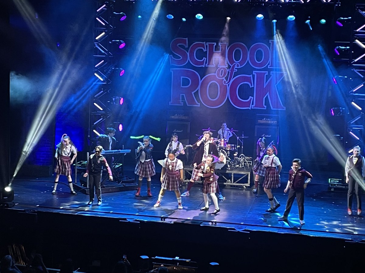 CassandraMacDo2's tweet photo. School of Rock absolutely ROCKED! Waited 2 years to see this and it was worth the wait. The cast were awesome - please come back to Leeds soon! ⁦@SchoolOfRockUK⁩ ⁦@GrandTheatreLS1⁩ https://t.co/RzXtxt2WLh