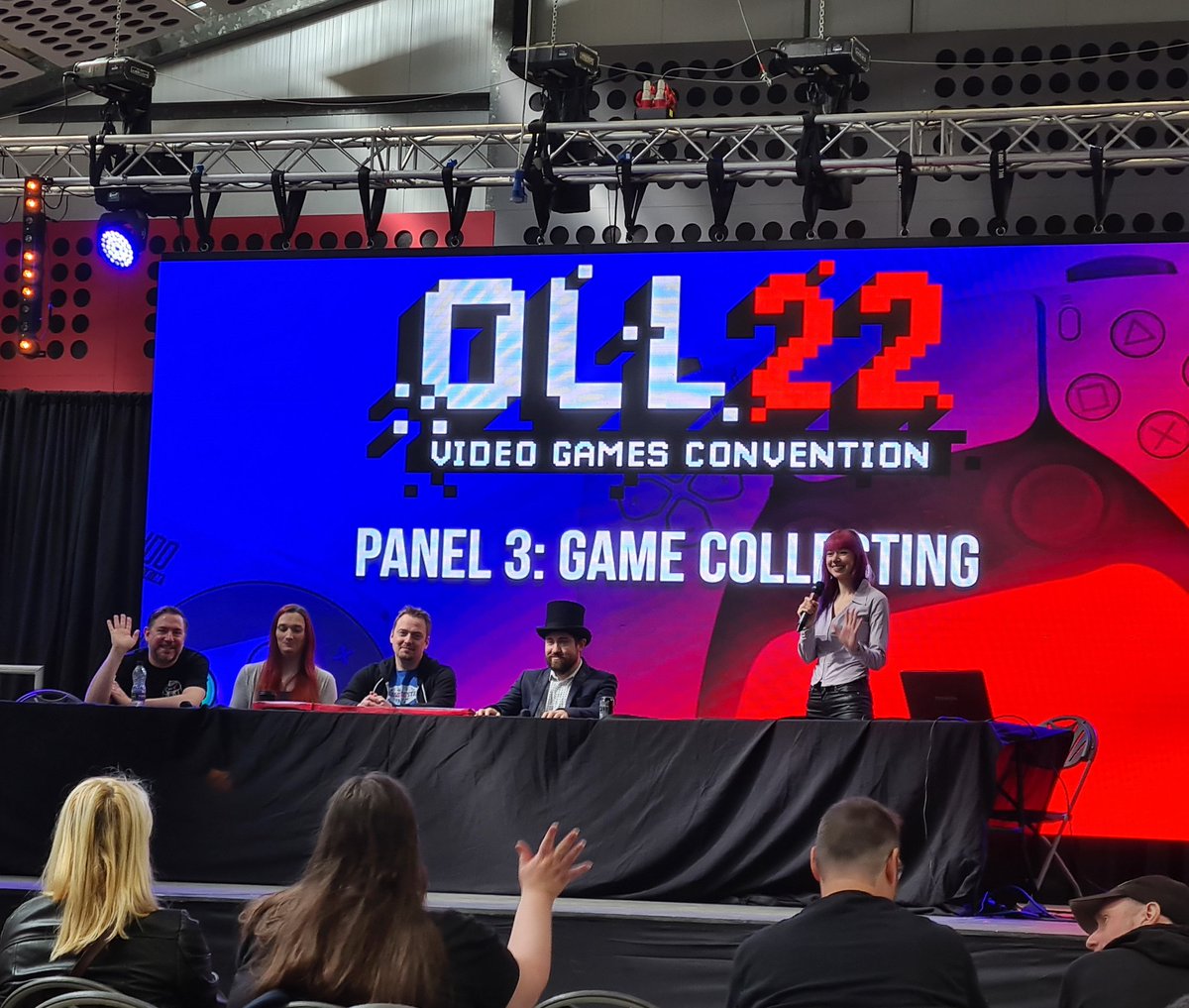 DollyHowlett's tweet photo. So proud of this guy! Great panel on Game Collecting at #OLL22 @Lord_Arse https://t.co/2WgpeJ5bkL