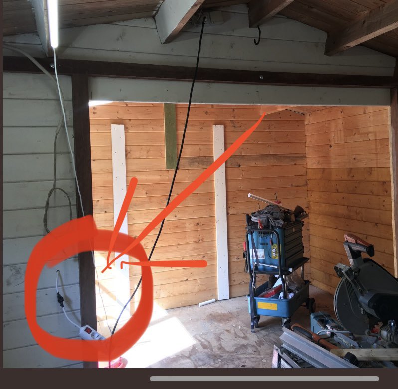 JoshuaKnol's tweet photo. @Willem4bergen Dan kan je ook gelijk de electra aanpakken. En verlengsnoeren zonder kroonsteentjes gebruiken. 🤪 https://t.co/mcbZ0i0yPz