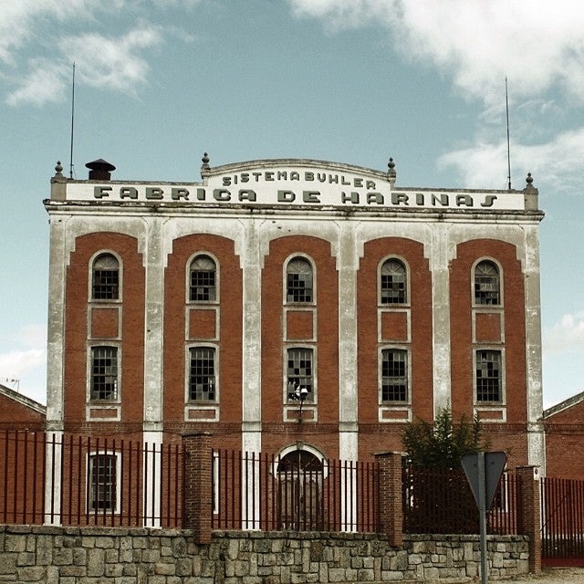 Patrimonio industrial en España tweet media