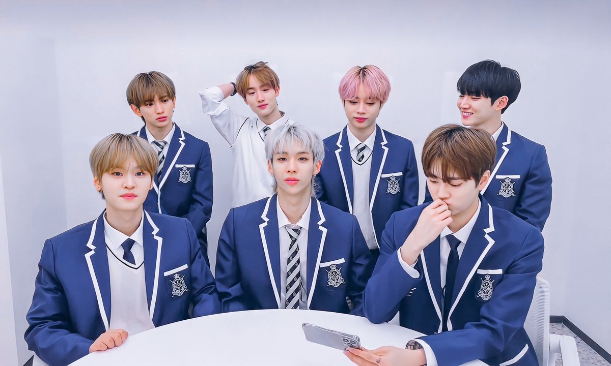 xsomelew's tweet photo. 220410 | Vlive 👔

#TEMPEST #템페스트 #TPST #เทมเพส https://t.co/LJfEDlOtCN