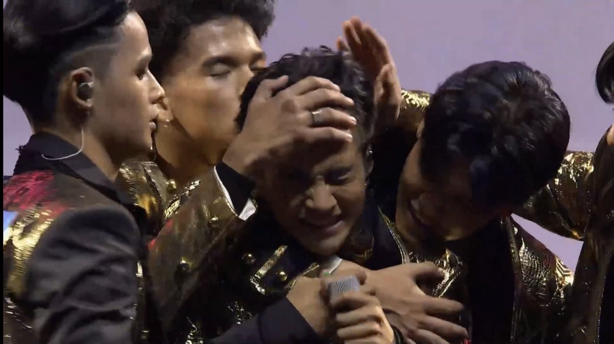 so much love for this group ♥︎♥︎

ALAMAT saAraneta
<a href="/Official_ALAMAT/">ALAMAT ᜀᜎᜋᜆ᜔ 🇵🇭</a> #ALAMAT
#ALAMATonPPOPCON