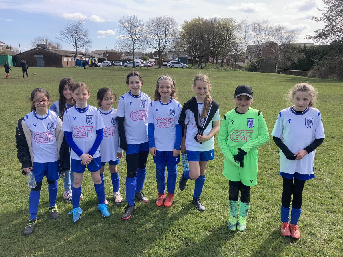 Z3U5's tweet photo. Always enjoy playing @BridgeJFCGirls, great club &amp; coaches doing things the right way. Their girls have come on amazingly. Thanks for hosting us ⚡️ #Thunder 
@OfficialBBDFL https://t.co/OiQVerAzS2