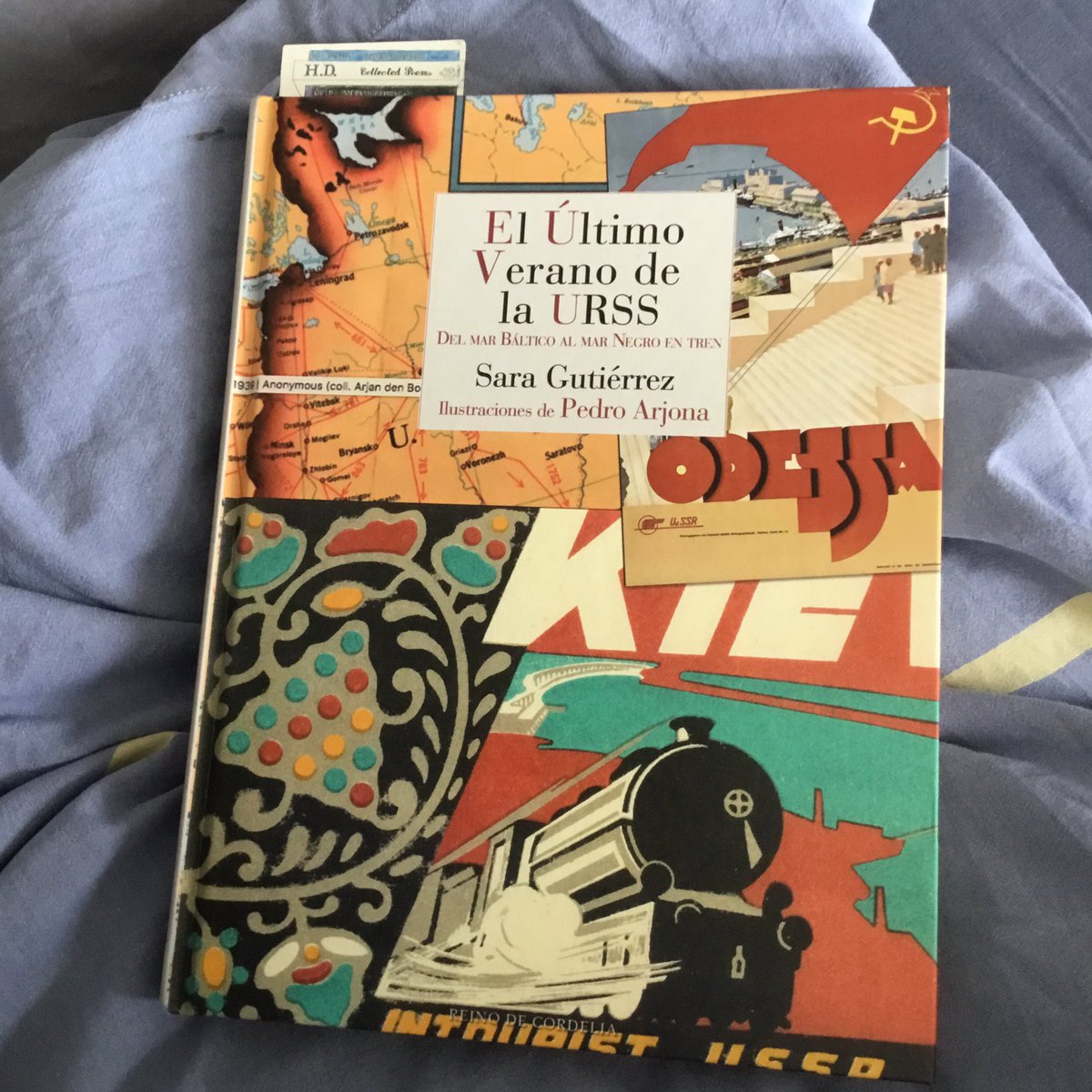 ruidocorazon's tweet photo. Empecé a leer en diciembre “El último verano de la URSS”, antes de que la violencia extrema actual se desencadenara, y cada página cargada de humanidad me rasga y grita #paz Gracias a @todostuslibros_ @NoviembreLibros @reinodecordelia https://t.co/UQD03C9wPP