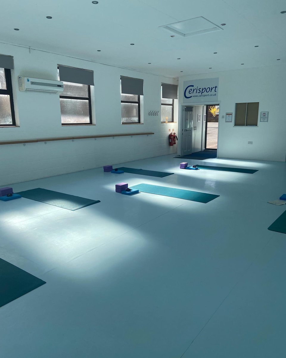 LittlePawsYoga's tweet photo. First #yoga class @cerisport done! What a beautiful experience, in a gloriously bright space.
Thanks goes out to the lovely souls who chose to take a little pause in their days with me. #littlepause #flitwickyoga #bedfordshireyoga
Happy Sunday! https://t.co/Jku4eRD4AT