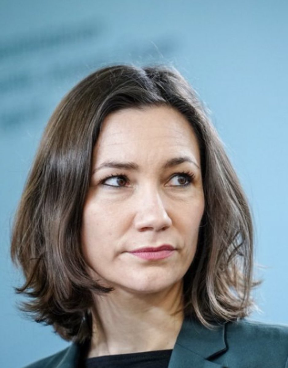 Aumgelter:in tweet media
