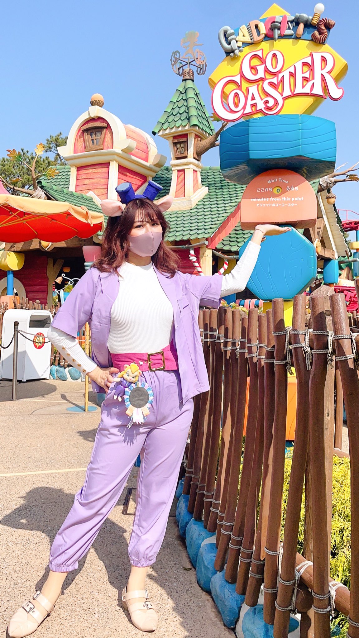 松永佳子matsunaga Kako ガジェットバウンドでイン チップとデールとクラリスなお友達と 一緒に行ってきました いいお天気で春日和なパークで とっても楽しかった 無事に大好きなうさたまにも会えて 幸せでした ディズニーバウンド