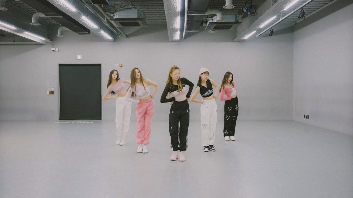 itzy_shots's tweet image. twenty ~ twenty ~ ooh ooh ~
