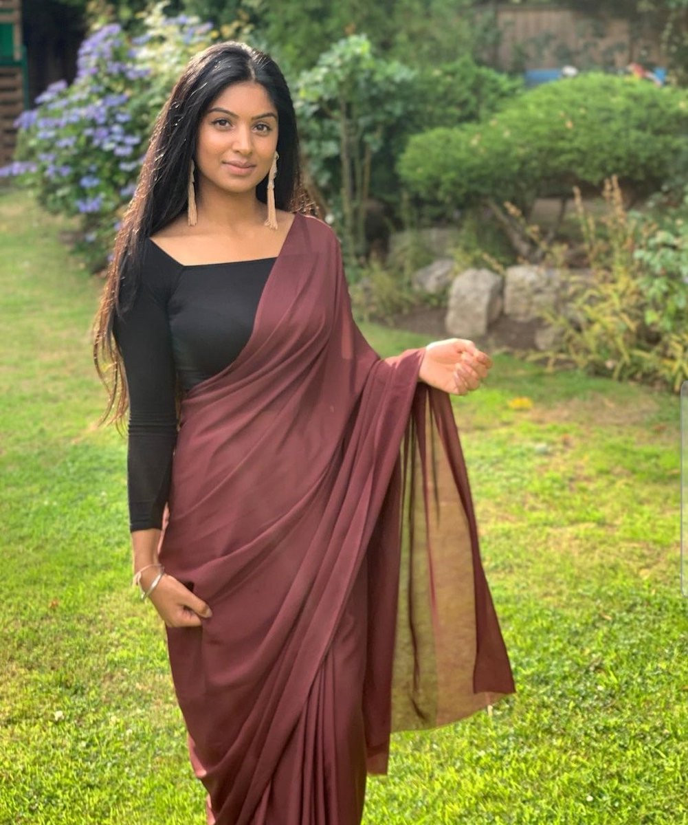Loving my 🤎saree