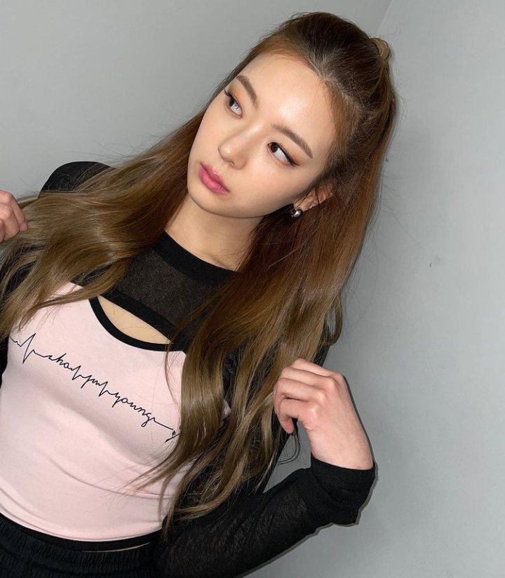 EGIRLJISU's tweet photo. dream girl https://t.co/ohXxZfljF3
