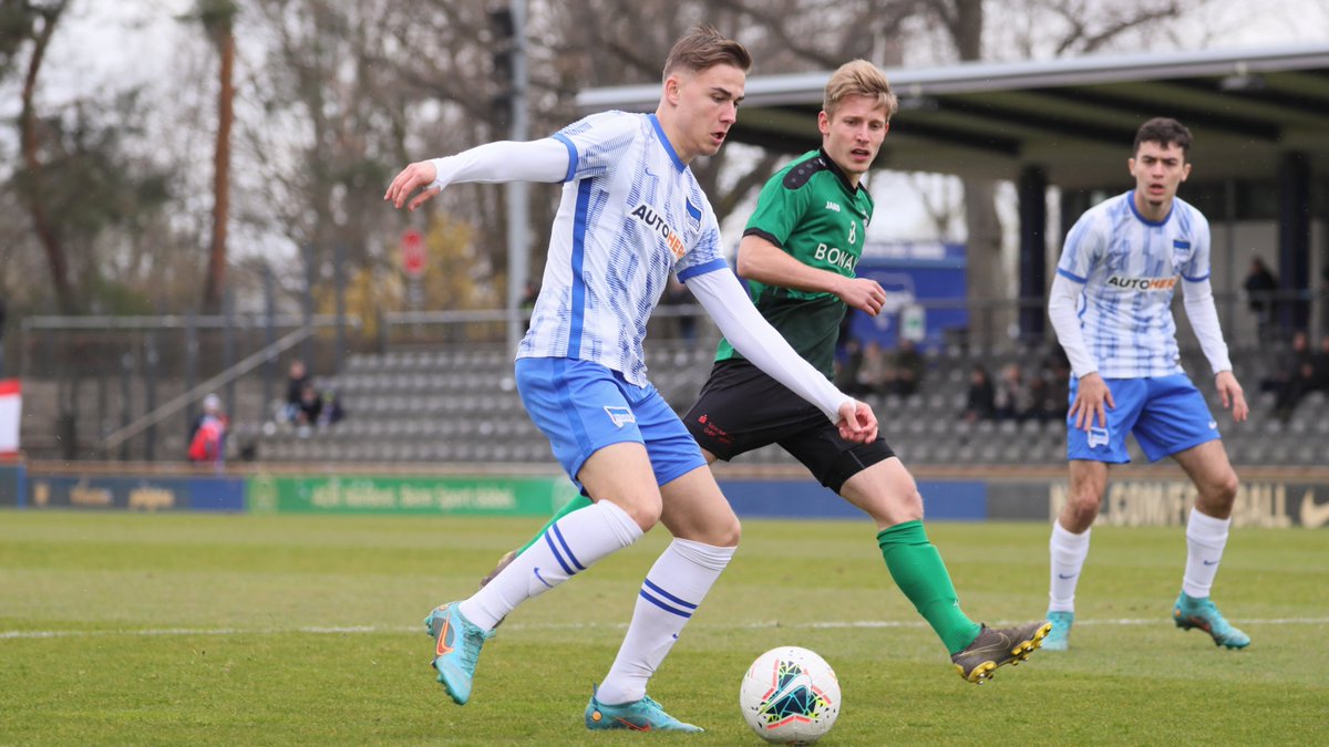 HerthaBubis's tweet photo. 45': Mit diesem geilen Ergebnis geht's in die Pause! ⏸💪
#BSCU23 #BSCFUE | 4:0 | #HaHoHe https://t.co/xeQCnJFc2Y