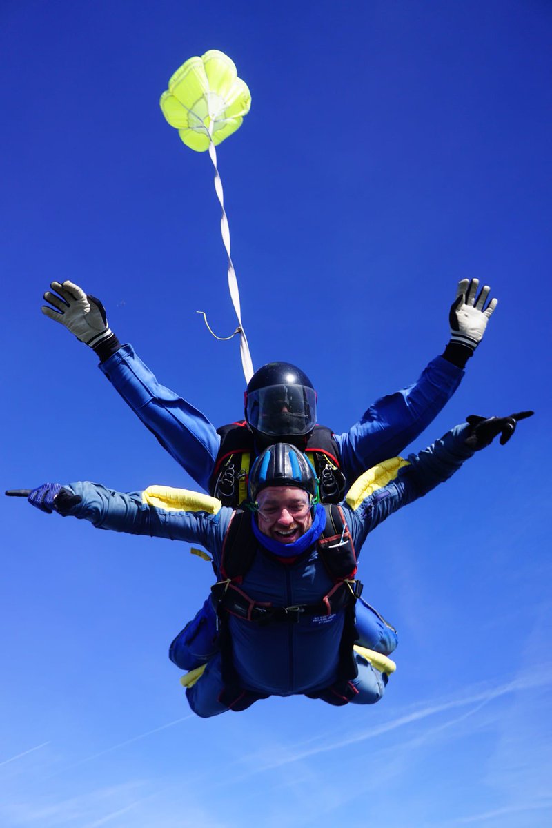 Plumfoundation's tweet photo. Huge congratulations and thanks to the legend that is Joe Hopkins on the successful completion of his skydive in aid of @Plumfoundation we are so grateful for your efforts! Top work!👏👏👏 https://t.co/xePzkg5Nss