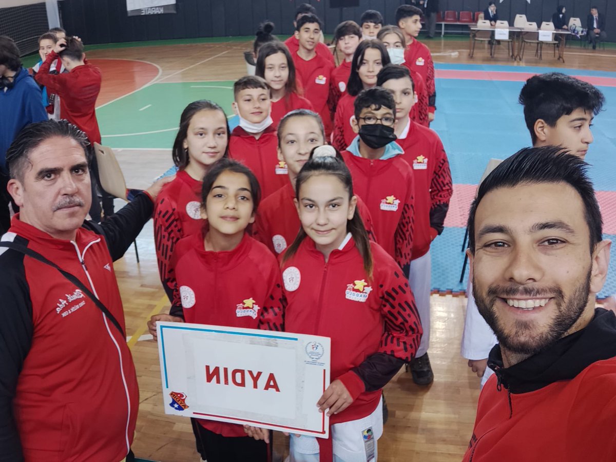 aso_hem's tweet photo. Kuyucakda yapılan Anadolu yıldızlar ligi grup finallerine 3 kursiyerimiz katılmışlardır.
GÖKAY KURUOĞLU 1.
TALHA YILMAZ 2.
SUAT ERDEM 3.
Öğrencilerimiz düzce de yapılacak olan yarı finallere katılmaya hak kazanmışlardır @mebhbogm @Aydin_MEM @yilmaznazif @LvntSener @Nazilli_MEM https://t.co/8LdNKr0Qw3
