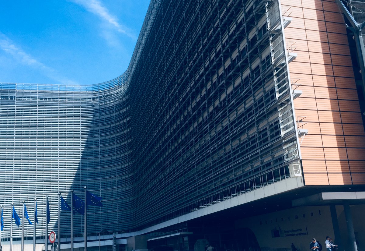 ProfPaulWelfens's tweet image. #REPeC Ranking: erfreut zu lesen,dass meine Positionierung von Top5% in Europa im Vorjahr auf Top4% gestiegen ist. Bin sehr dankbar für in Sachen Forschung stimulierende Atmosphäre am #EIIW bzw der #SchumpeterSchoolOfBusinessAndEconomics an der #UniversitätWuppertal(2022: 50 J.!)