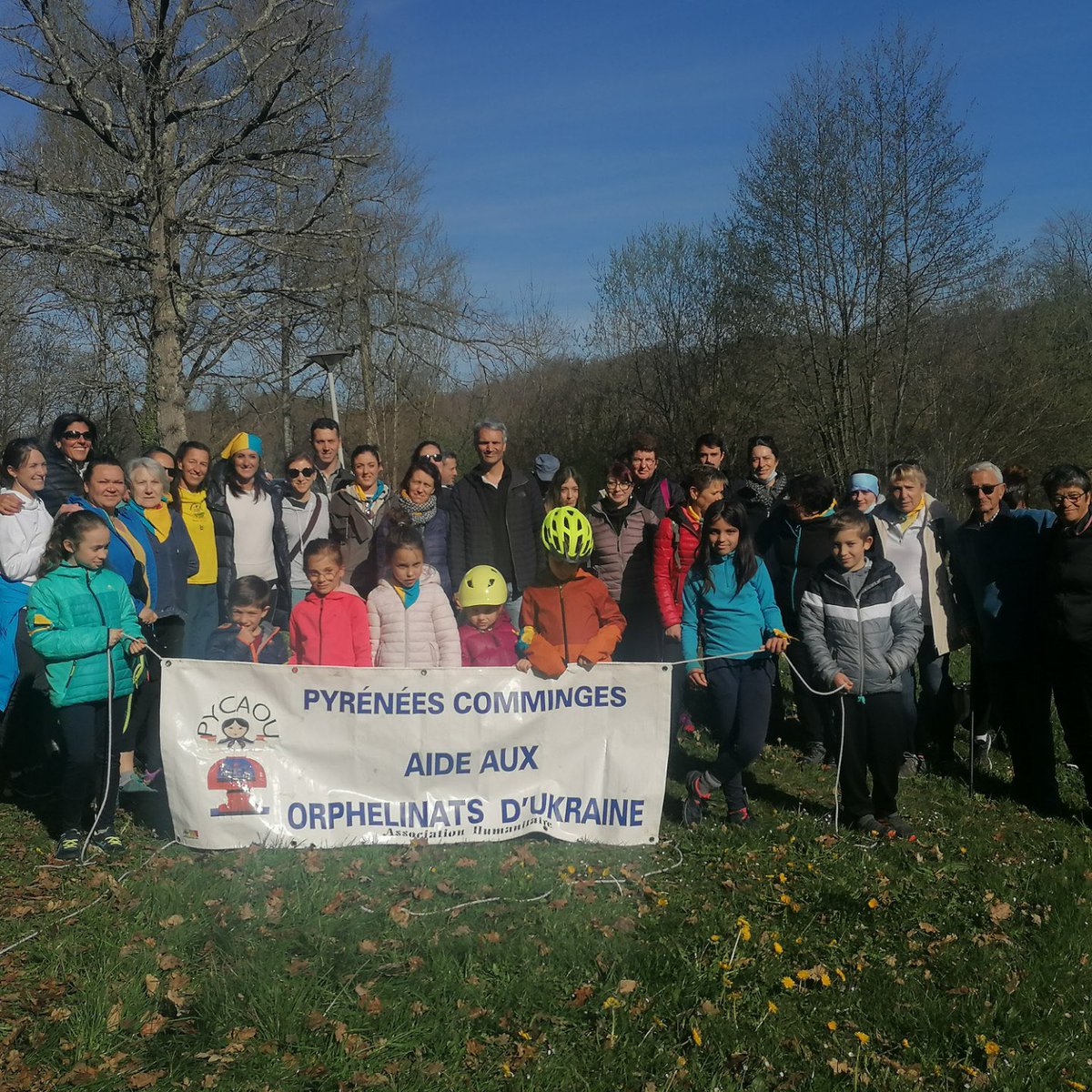 aventignan's tweet photo. 🇺🇦 Les membres de l’association Pycaou se sont retrouvés ce dimanche 10 avril pour une marche solidaire entre le lac des Hourquets et le site des Ocybelles. https://t.co/jOQOgVAdr7