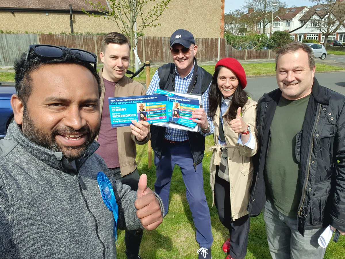 Sunny Sunday morning on the doorstep in King George and Sunray with our excellent local candidates, Stephen and Mihaela, lots of really positive conversations with local residents. 🌞 🗳