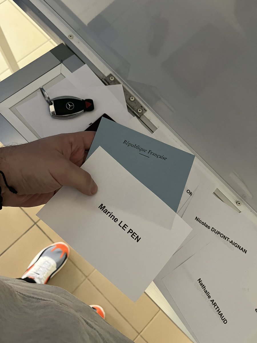 robertmesnil's tweet image. Vive la france 🇫🇷🗳 #Election2022 #Presidentielles @MLP_officiel