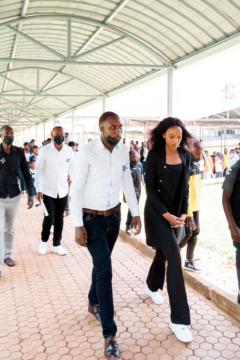 Miss Rwanda tweet media