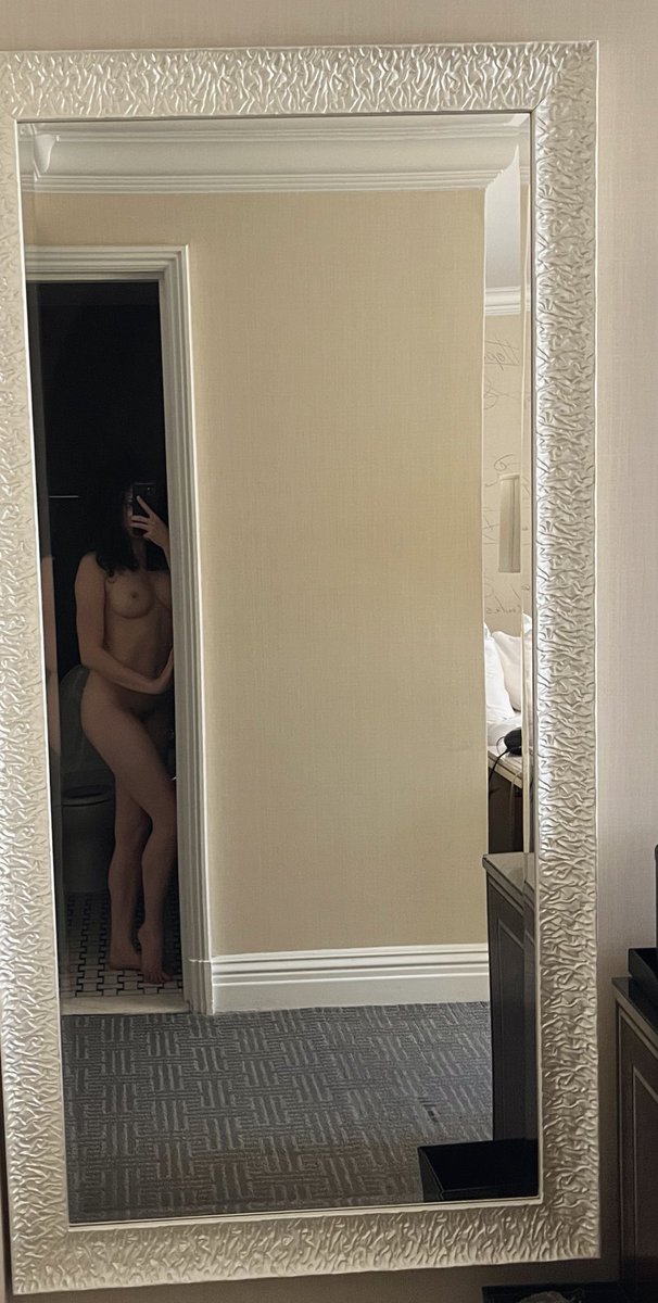 ChayaMidbest's tweet photo. A little hide and seek with the sun ☀️ https://t.co/SdwyxjEWsK