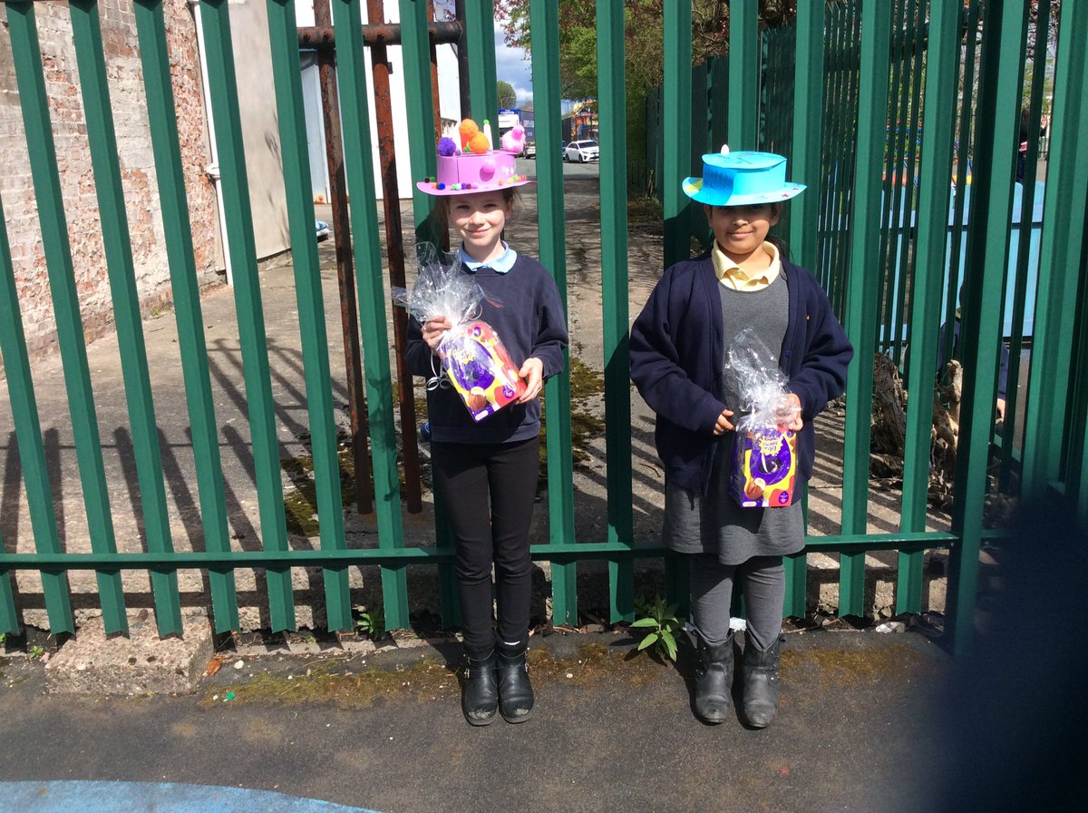 StPetersYear41's tweet photo. What a lovely Easter bonnet parade this afternoon we all had lots of fun. https://t.co/XM4MtennOl