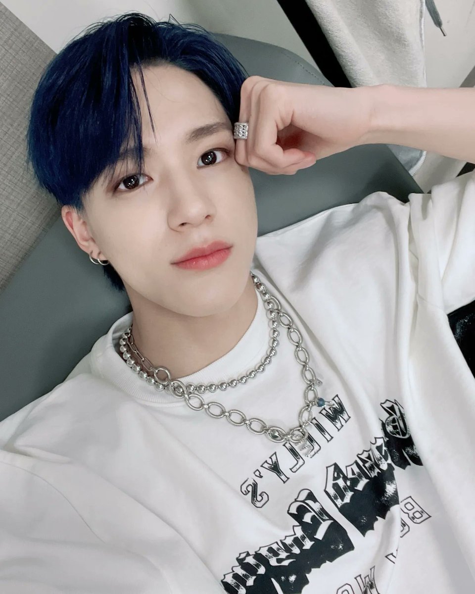 areumdiowoo's tweet photo. You are the one who makes this chest tight every time I see you #JenoUndercut #Jeno lee https://t.co/0ml5U6AqJo