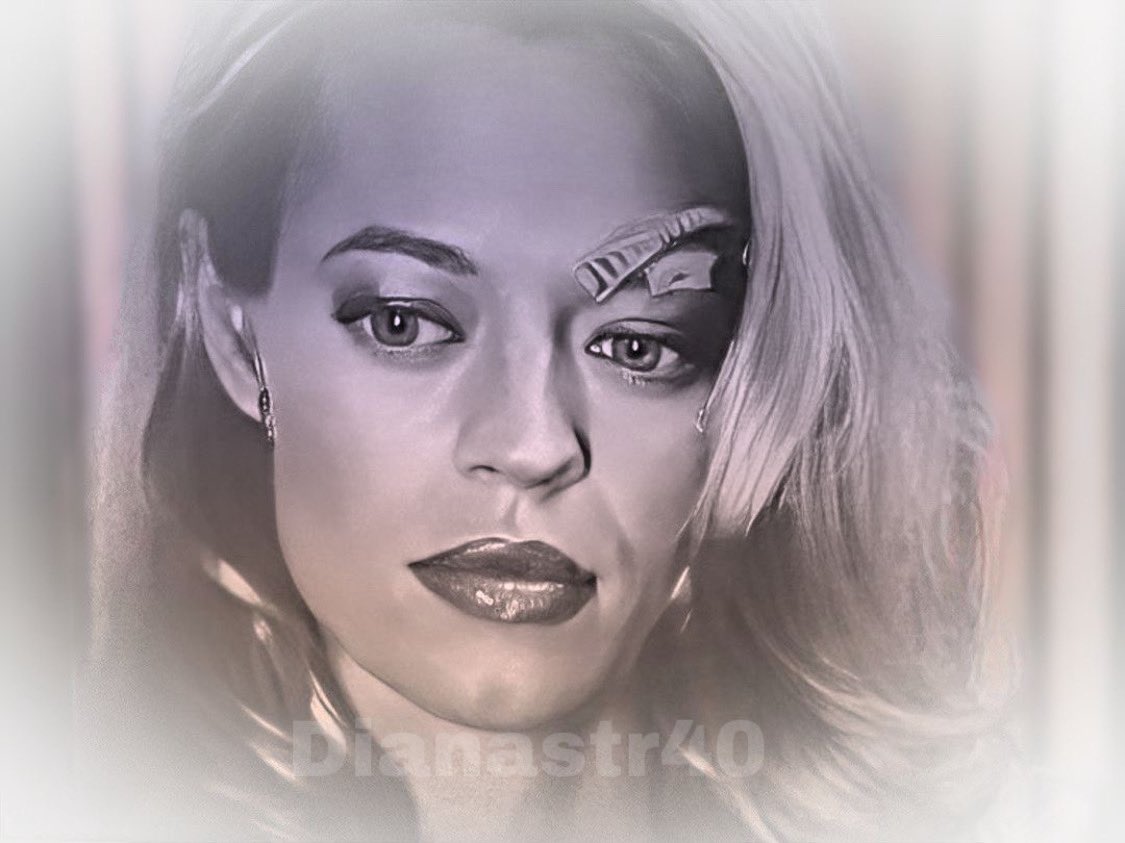 DianaStr40's tweet photo. The last days I rewatched Star Trek Voyager again. And i only can ask, isnβt she beautiful?
#SevenofNine
#JeriRyan
#StarTrekVoyager
#StarTrek
#ExBorg
#Beauty
@JeriLRyan https://t.co/5hhHFowzv1