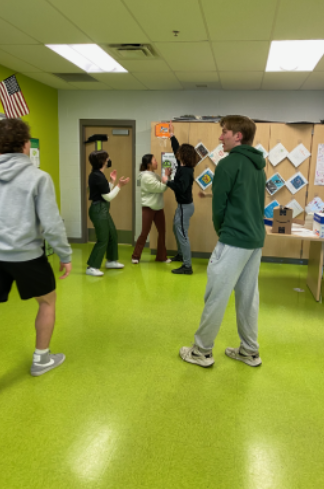 TheCozyCo's tweet photo. Right before Spring Break we had our March Madness Mixr where we played "basketball" 🏀! This is a great way for us as a team to use team bonding skills, and our HR Team never fails to make it fun! Way to go Brett, Elijah and Cooper!  🤩🤩🤩 https://t.co/iDTDOw6fc1